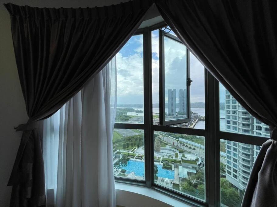 Teega Suites Seaview By Vdo Homestay Нусаяя Екстер'єр фото